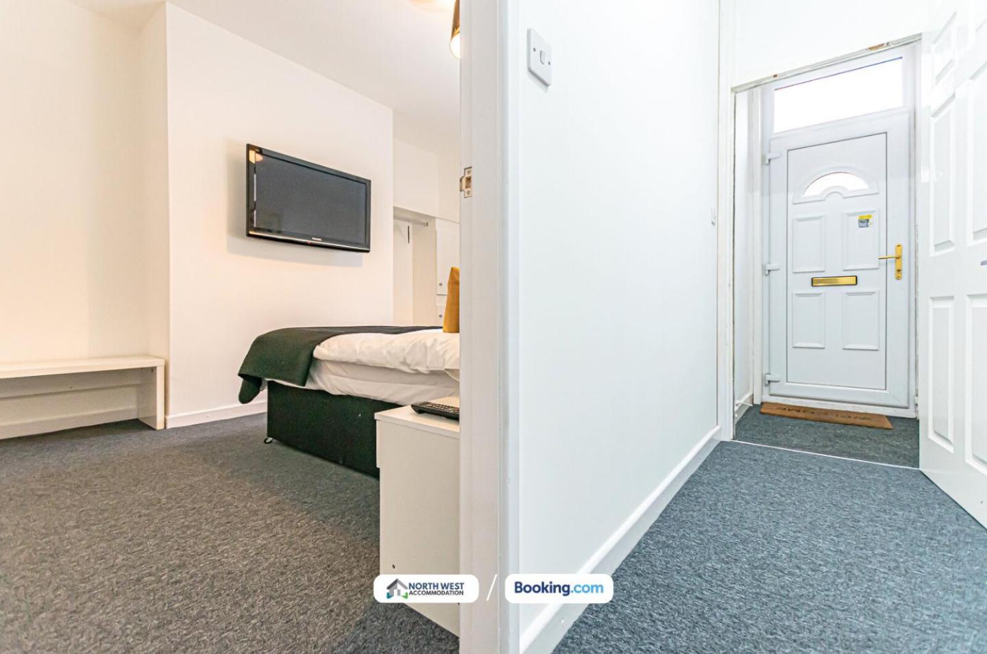 Wigan Work-Ready 3Br House Sleeps 6 Guests 위건 외부 사진