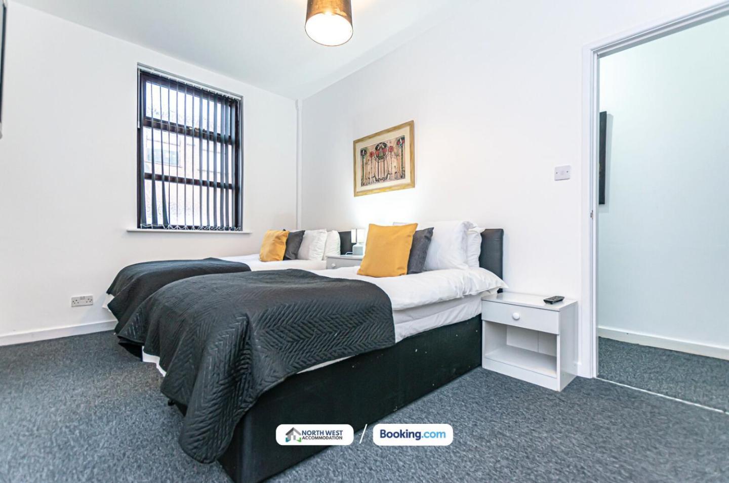 Wigan Work-Ready 3Br House Sleeps 6 Guests 위건 외부 사진