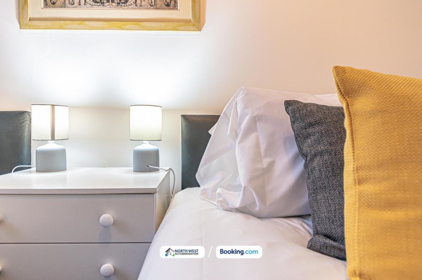 Wigan Work-Ready 3Br House Sleeps 6 Guests 위건 외부 사진